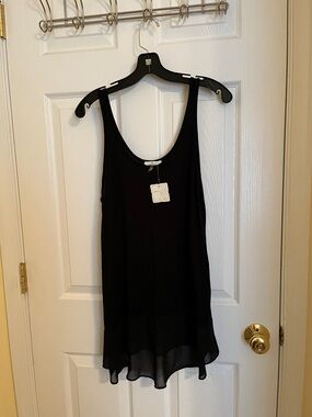 Soprano Black Sleeveless Chiffon-Hem Tank